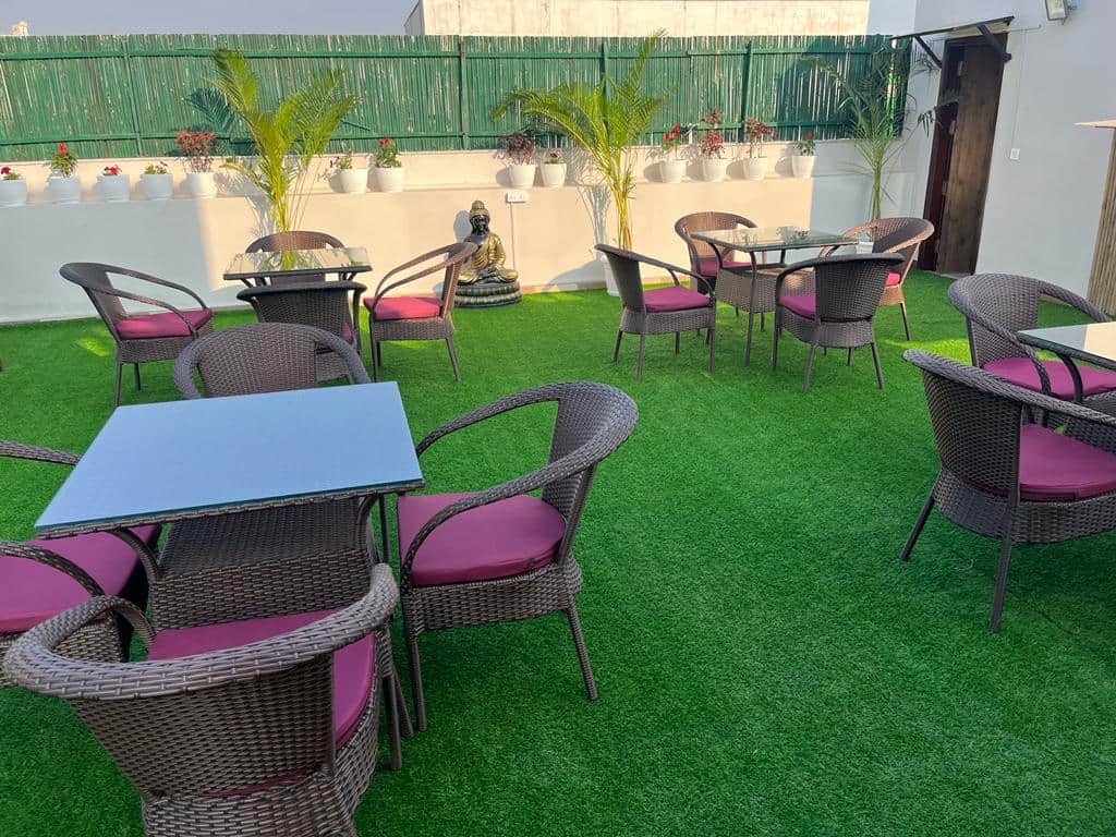 Outdoor Sitting Arrangement at Terrace 043