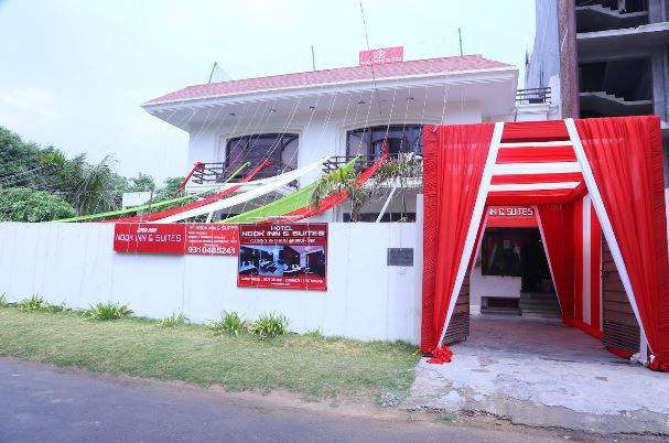 Outdoor Sitting Arrangement at Terrace 050