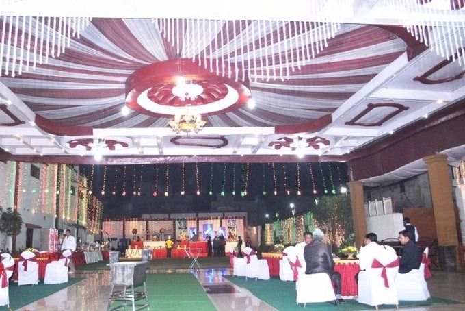 Parties Pictures of Kanishka Banquet