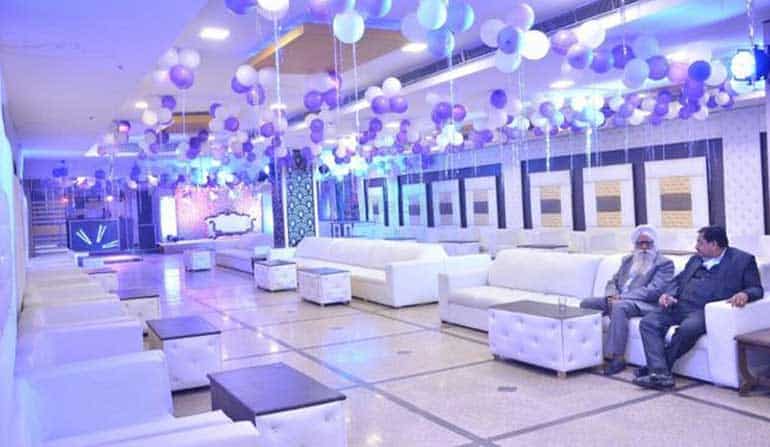 Raunak Banquets a perfect corporate party place