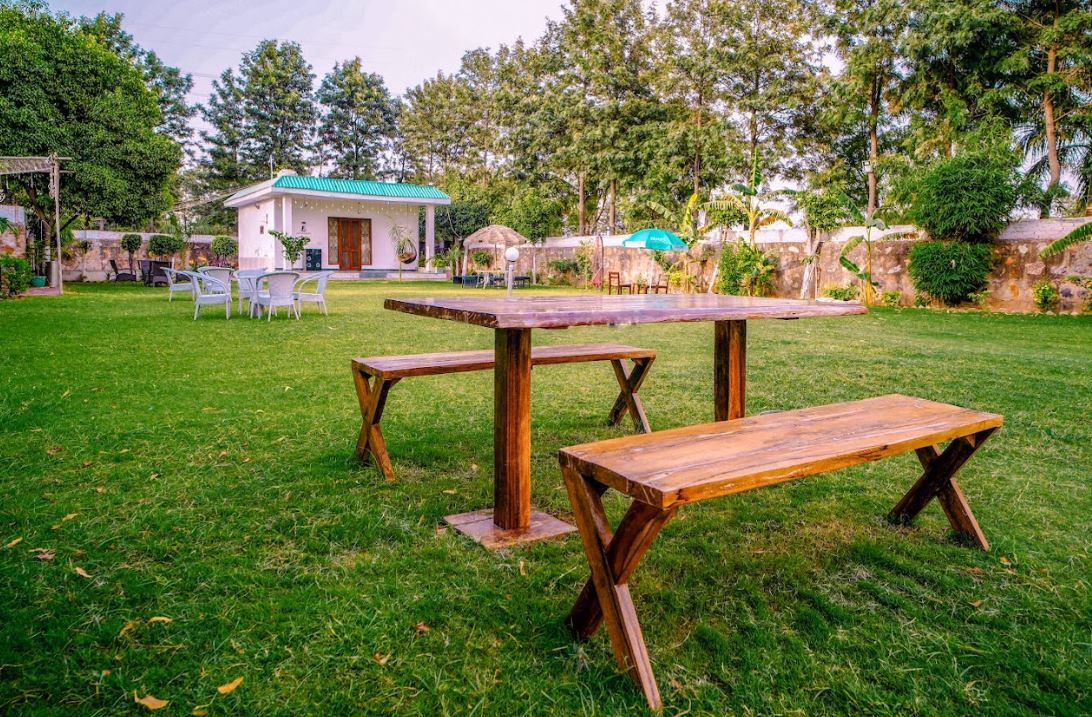 Seating Area of Farmhouse 2212