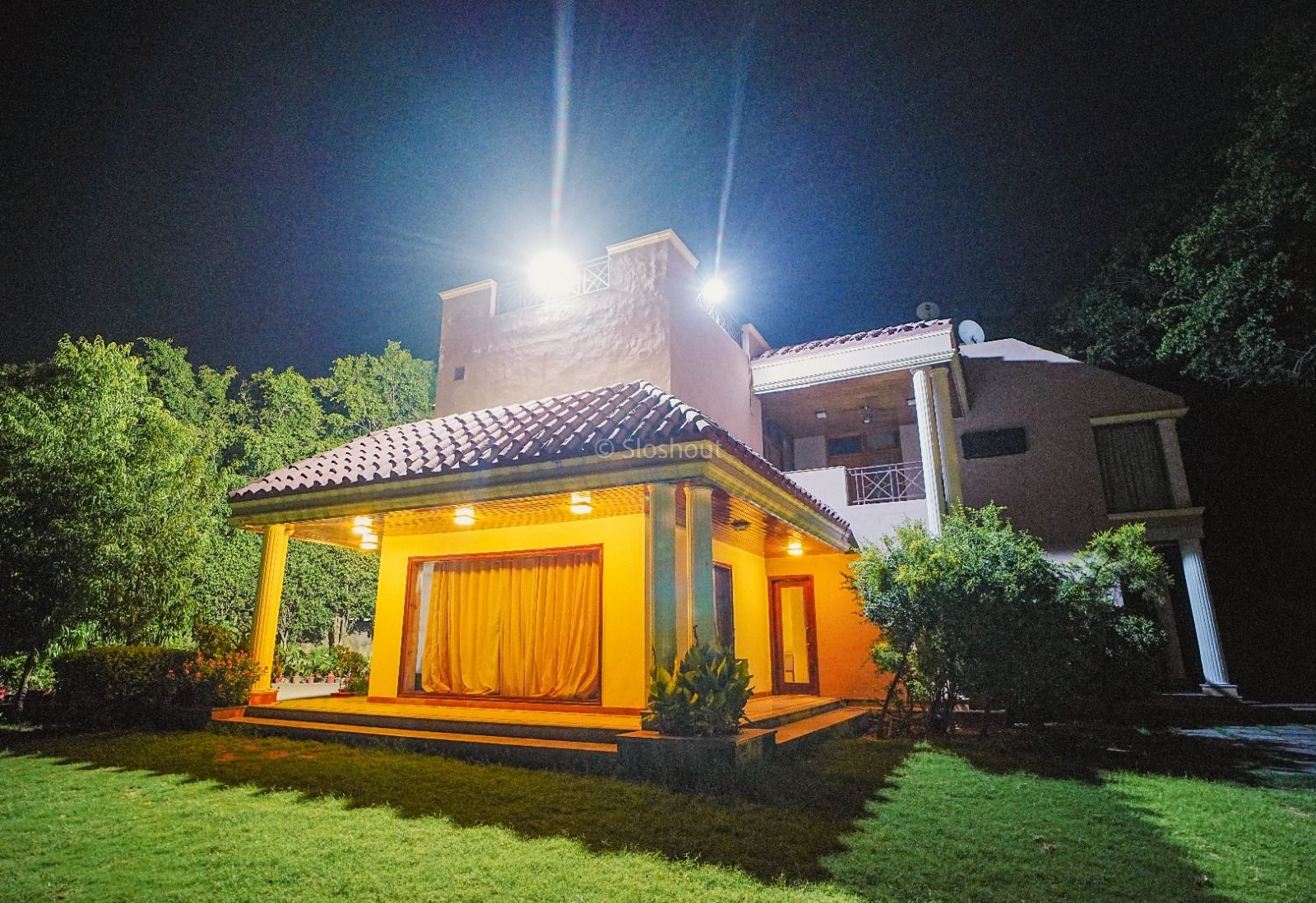 Seating Area of Farmhouse 6161