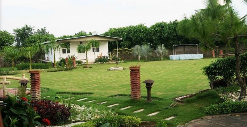 Seating Area of Spring Farms