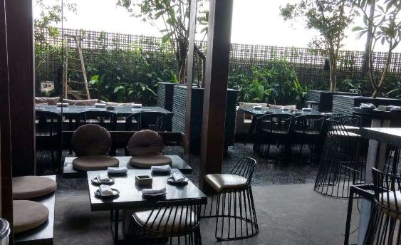 Terrace Party at farzi cafe