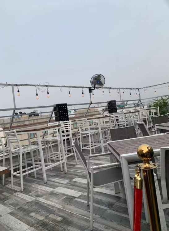 Terrace Party at Molecule Air Bar