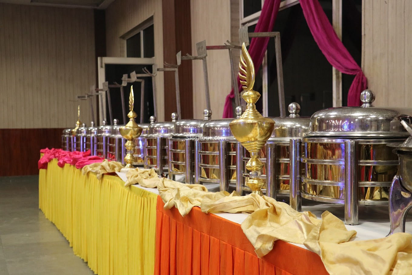 Anil Halwai and Caterers a perfect corporate party place