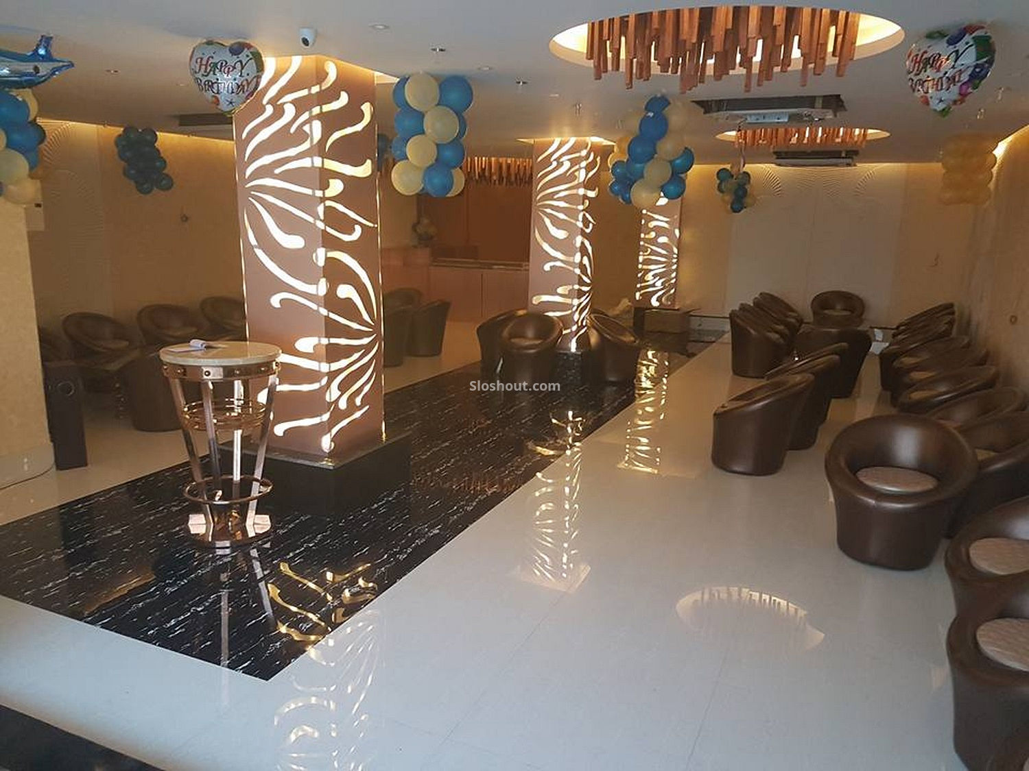 Interior Decor of Flavours From Heaven