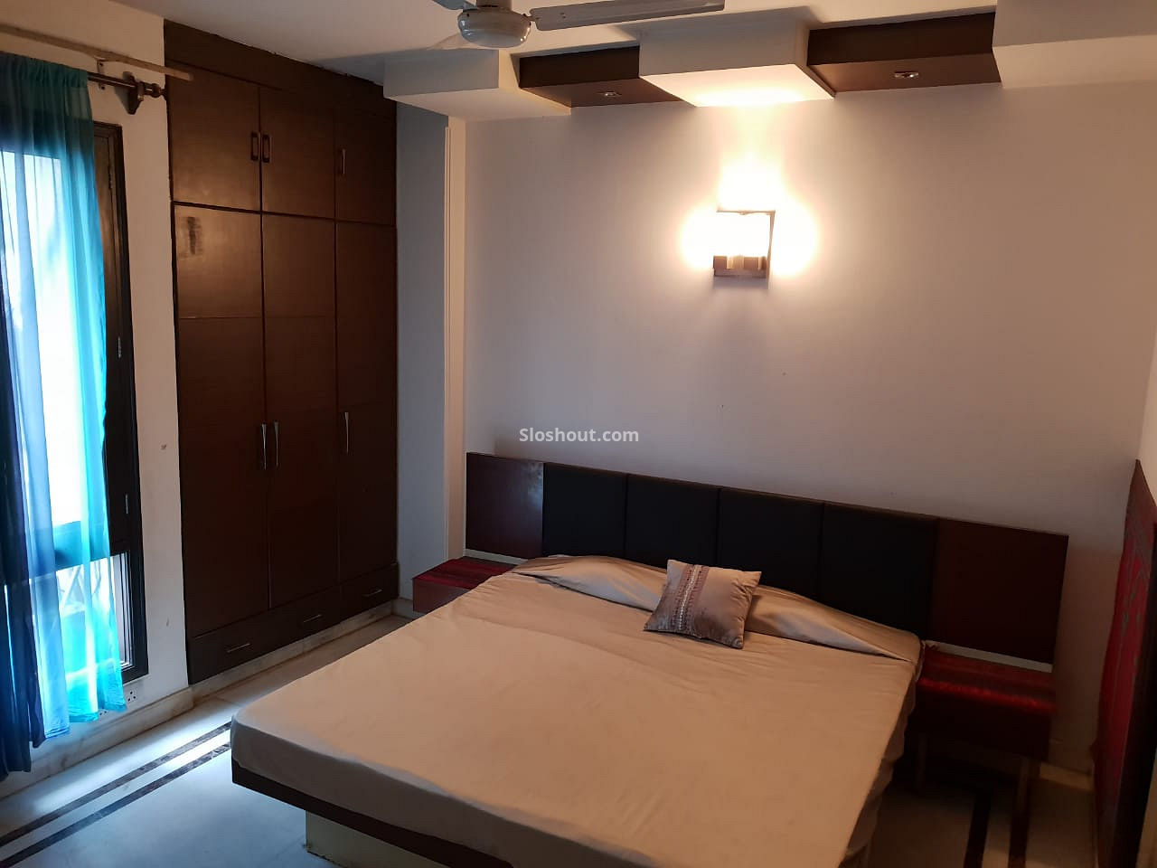 Interior Decor of House Friends Colony 1002