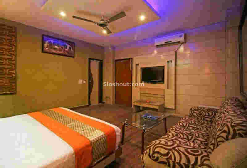 Ambience of Raunak