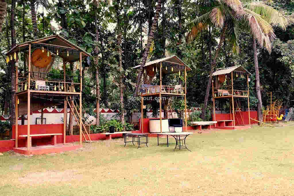 Bar Area at Farmhouse 7450 BA