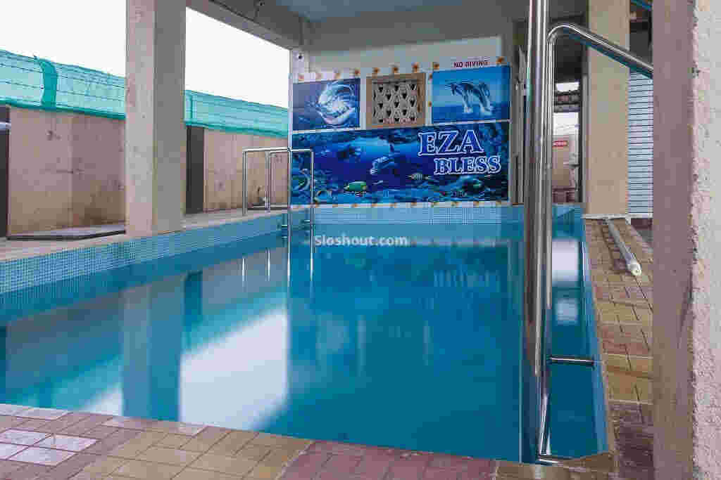 exclusive party packages of House 8163MU