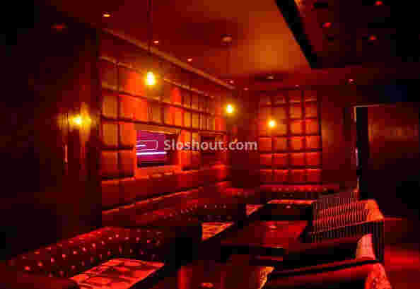 Interior of agent jacks Senapati Bapat Road
