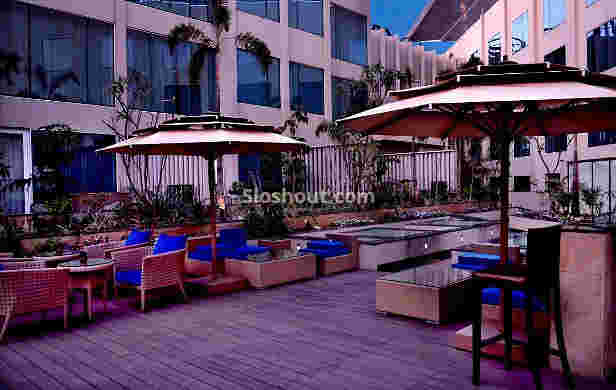 Interior of aire skybar and grills - crowne plaza jaipur Tonk Road