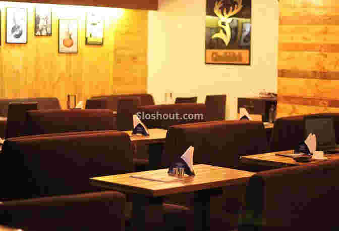 Interior of bistro y Salt Lake