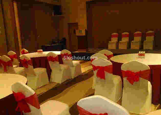 Interior of connexions lounge and bar - holiday inn pune   Hinjawadi