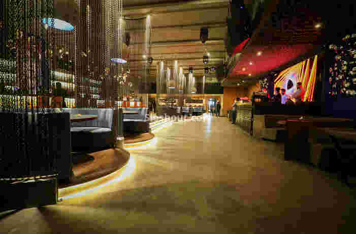 Interior of drop Linking Road