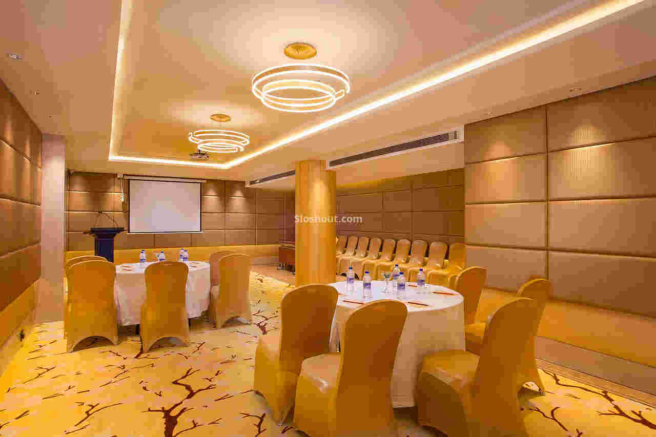 Interior of Fountain Tree by TGI JP Nagar