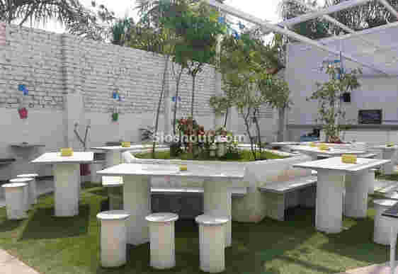 Interior of hoppipola Aundh