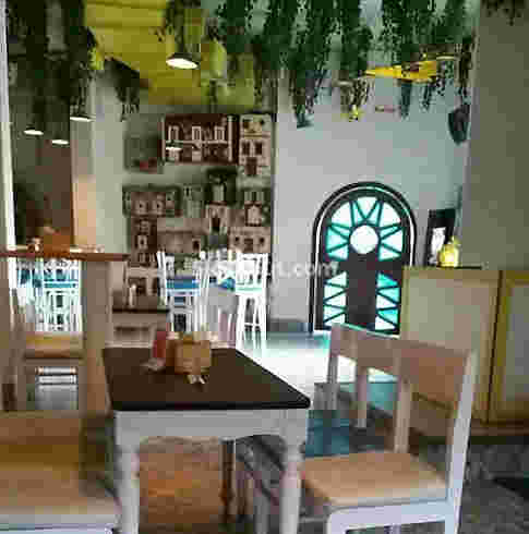 Interior of hoppipola Powai