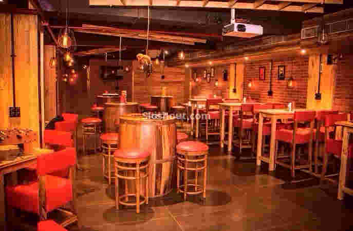Interior of the drunken monkey Kaikhali