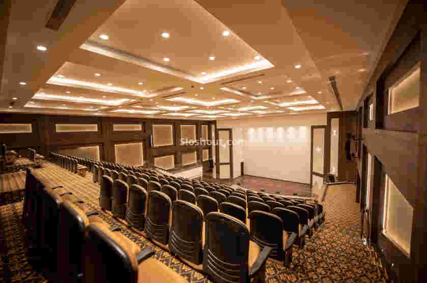 Interior of The Kings Meadow Vaderahalli