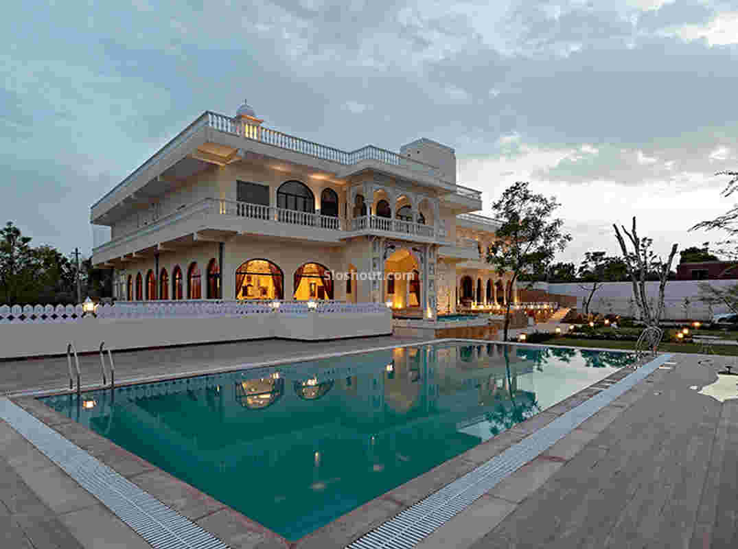 Outdoor Sitting Arrangement at Hotel Talaibagh Palace