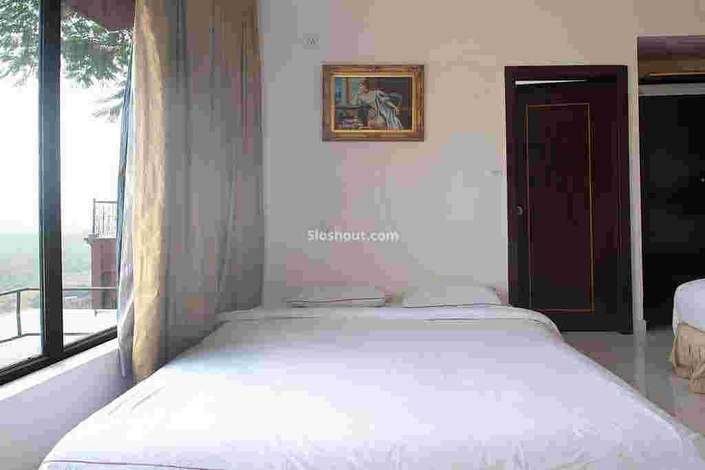 Seating Area of House 8190MU