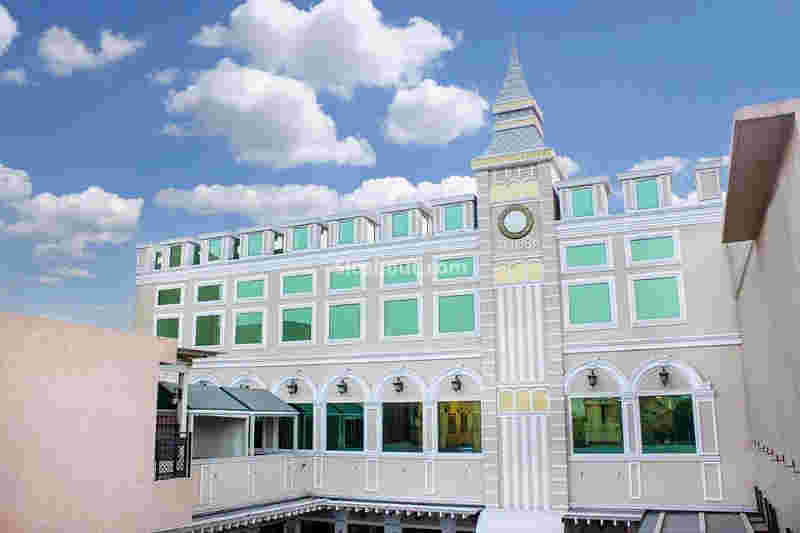 Seating Area of MGM Residency