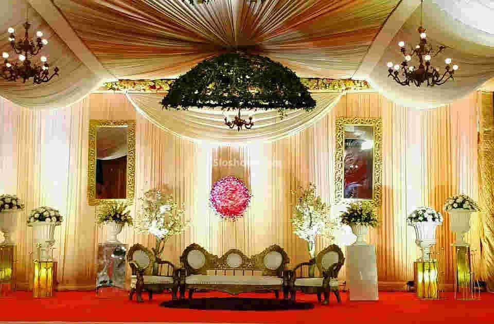 Seating Area of Radiance Motel Chattarpur