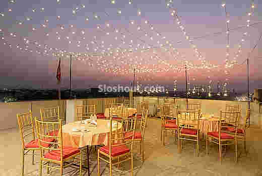 Theme Party at Hotel De Luxe