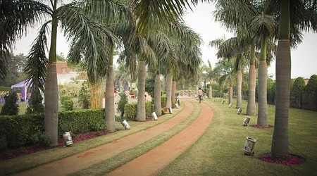 Ambience of Aagosh Farm