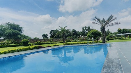 Ambience of Evergreen Aravali Farmhouse
