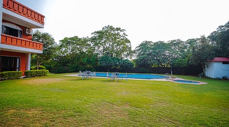 Ambience of Farmhouse 678