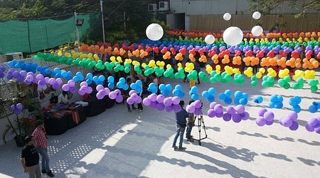 Ambience of Mac Queens