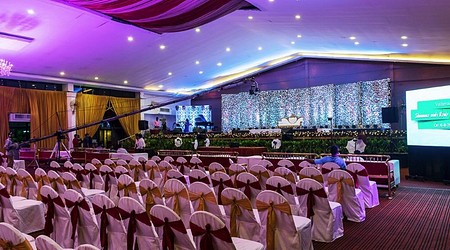 Ambience of Sheeshmahal