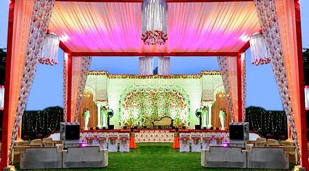 Signature Banquet & Party Lawn | Banquet Halls in Greater Noida, Noida