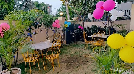 Bar Area at House 3000