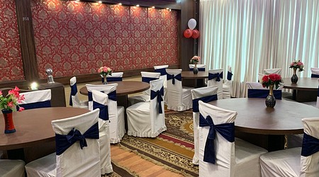 Bar Area at La Taj