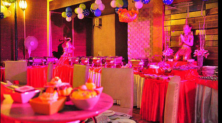 Birthday party at aggrafe Sector 12