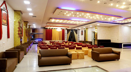 Birthday party at Bandhan Banquet Kirti Nagar