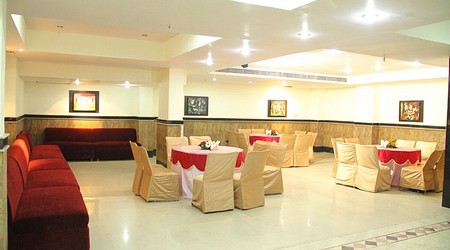 Birthday party at Hotel Abhay Palace Vaishali