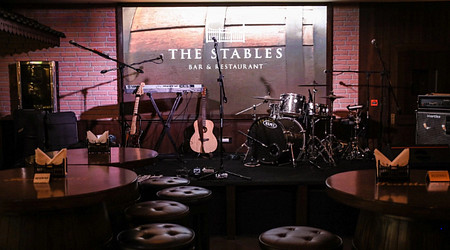 Birthday party at the stables - peninsula redpine Marol