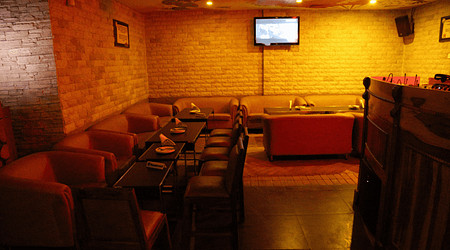 bollywood theme party at 7 barrel brew pub