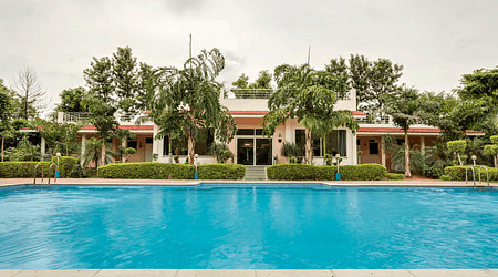 Farmhouse 5332 MU | Farmhouse in Andheri West, Mumbai