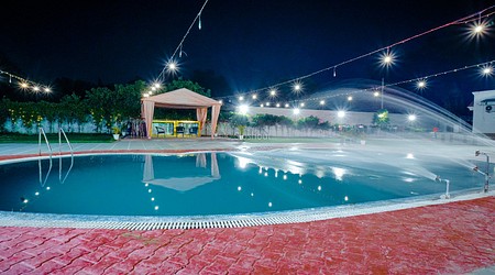 Farmhouse 2200 | Farmhouse in Kapashera, Delhi