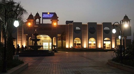 Bollywood Theme Party at Golden Tulip Neemrana