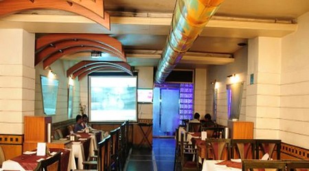chief guest bar and restaurant a perfect corporate party place