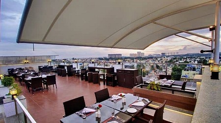 cinders rooftop barbeque a perfect corporate party place