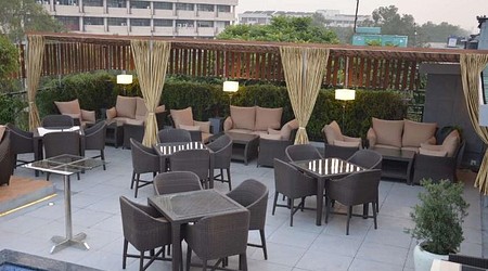 city cabana a perfect corporate party place