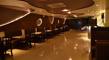 cosmos resto bar a perfect corporate party place